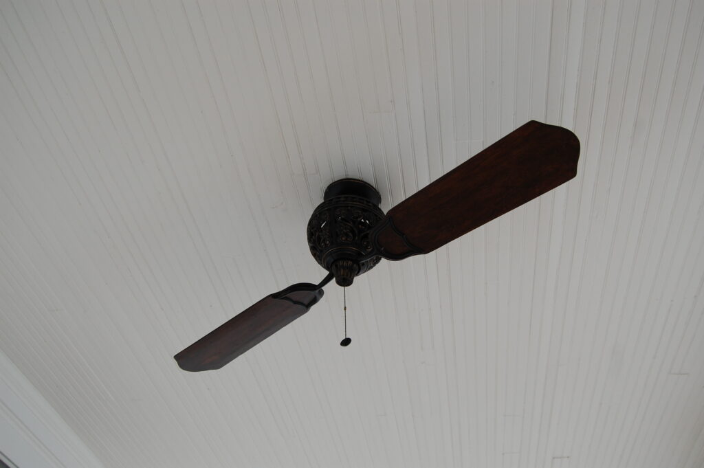 2 blade ceiling fan number of blades